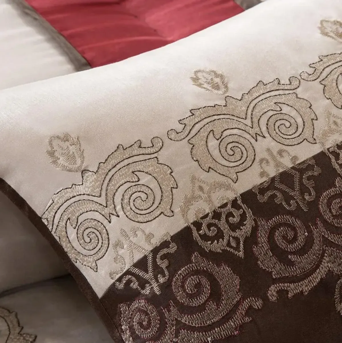 Belen Kox Donovan Red Jacquard Comforter Set, Belen Kox