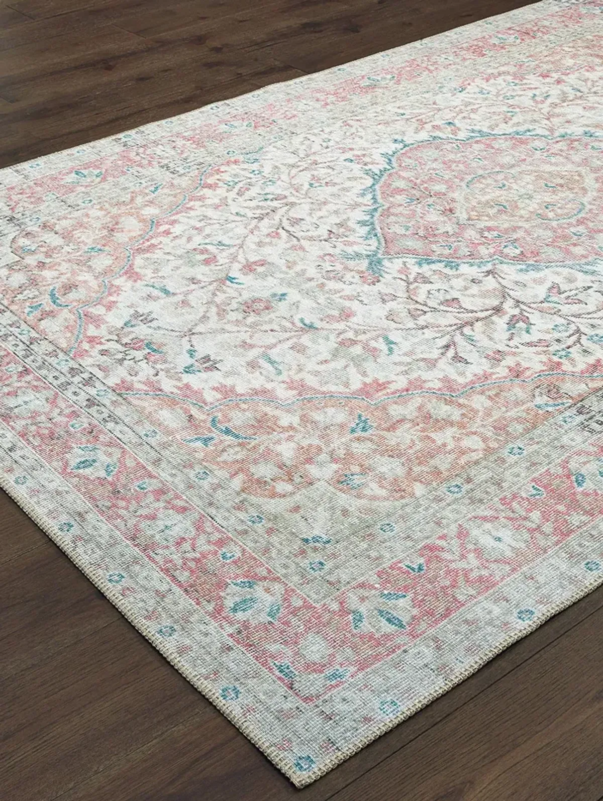 Sofia 1'9" x 2'8" Ivory Rug