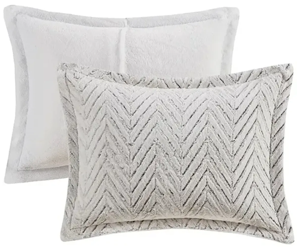 Gracie Mills Cornelia Chevron Plush Down Alternative Comforter Set