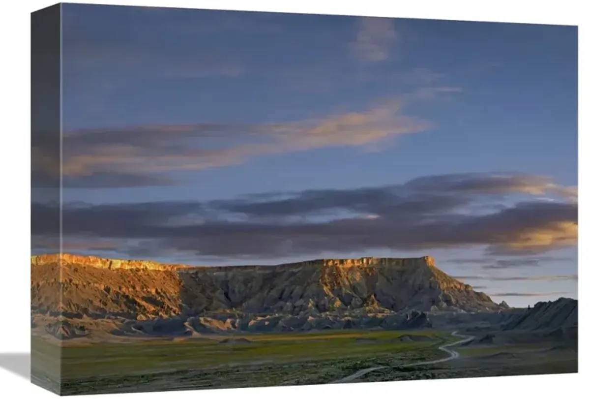 North Caineville mesa near Capitol Reef National Park, Utah-Canvas Art-16x12