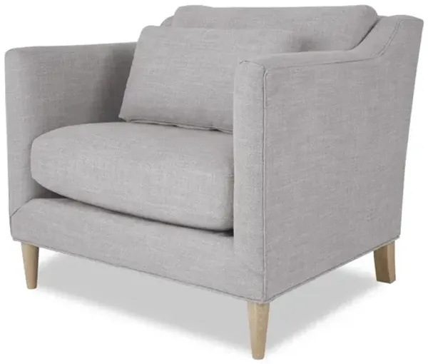 Gracie Mills Alphonso Casual Comfort: Beige Chair