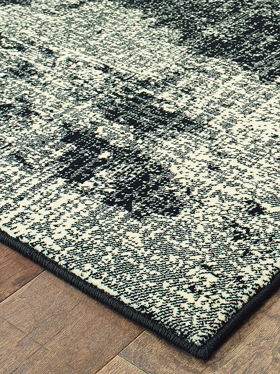 Luna 5'3" x 7'6" Black Rug