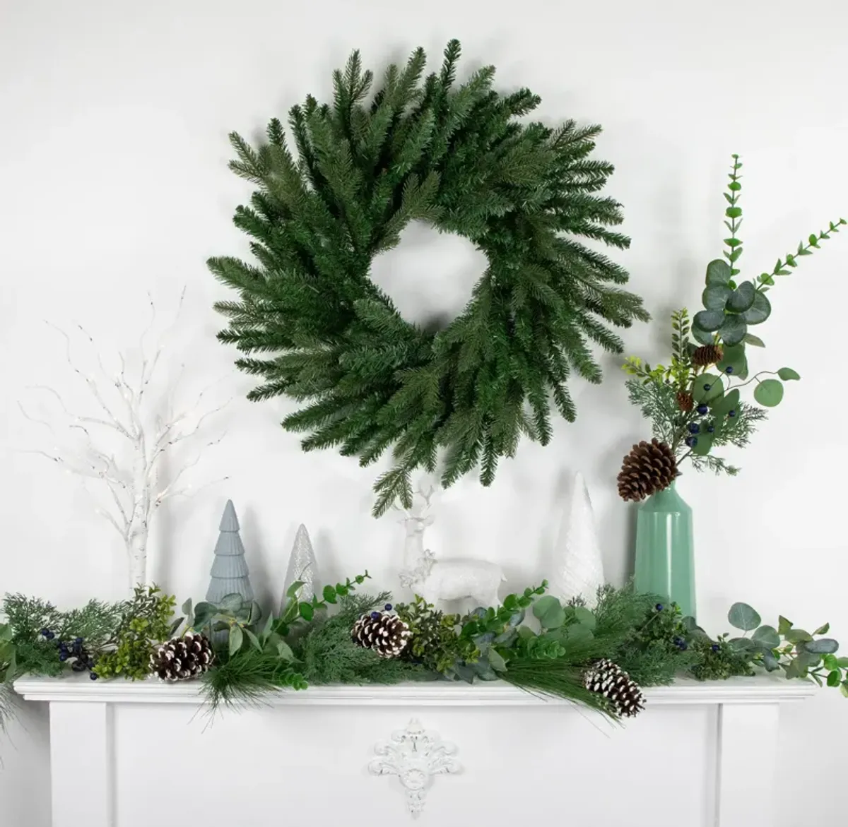 Grande Spruce Artificial Christmas Wreath  24-Inch  Unlit