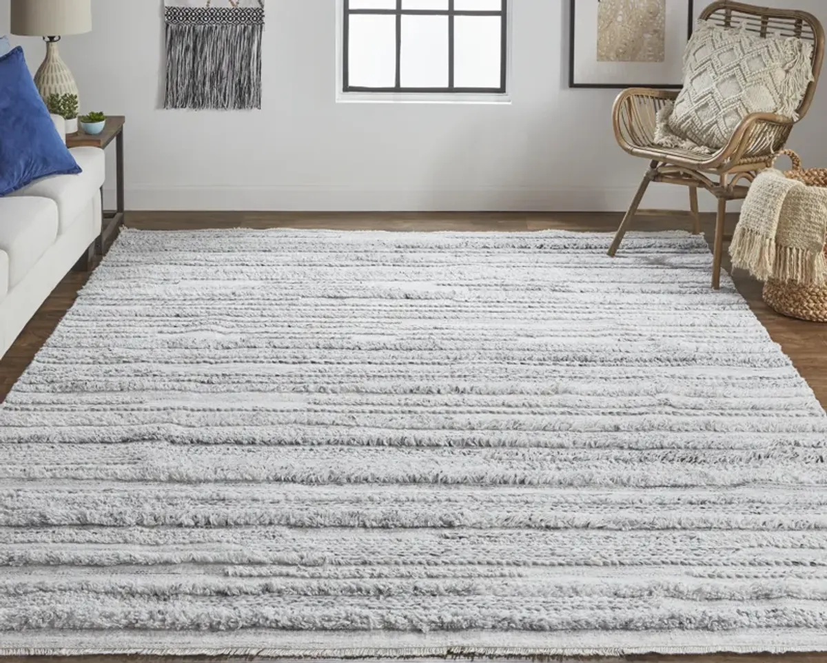 Alden 8637F Gray/Silver/Ivory 5' x 8' Rug