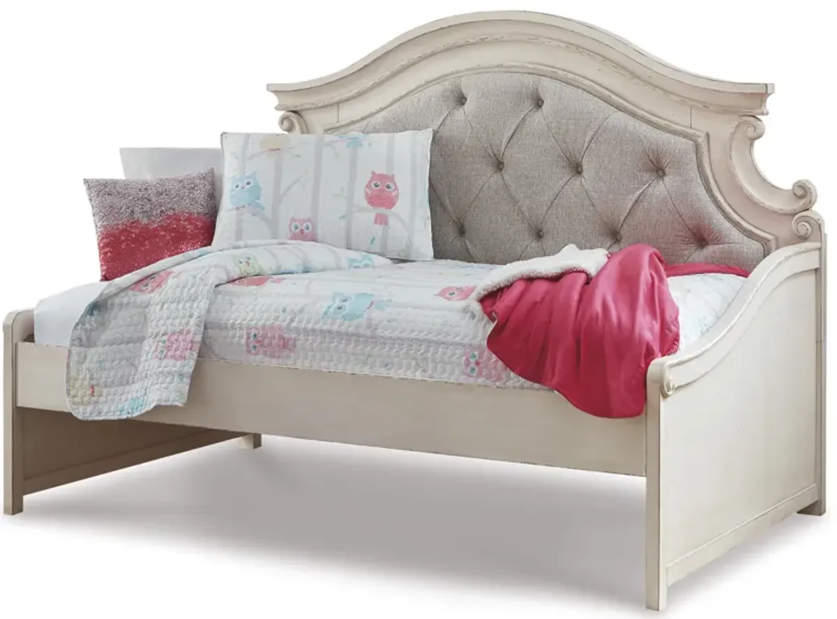 Realyn Twin Day Bed