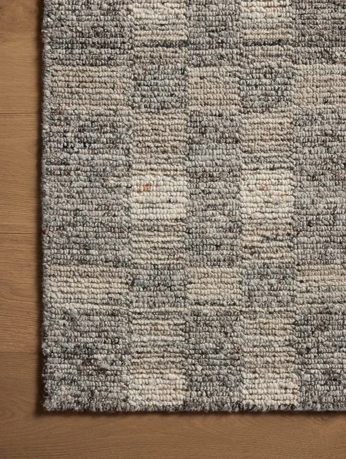 Sonya Stone/Natural 2'6" x 8'6" Runner Rug
