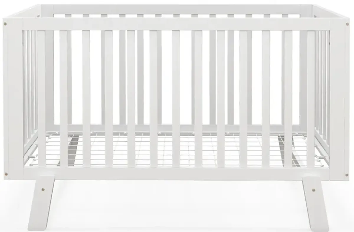 Rubber Wood Baby Crib with Adjustable Mattress Heights and Guardrails-White