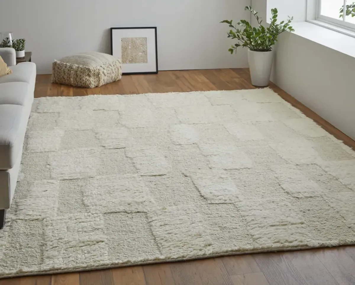 Ashby 8907F Ivory 5'6" x 8'6" Rug