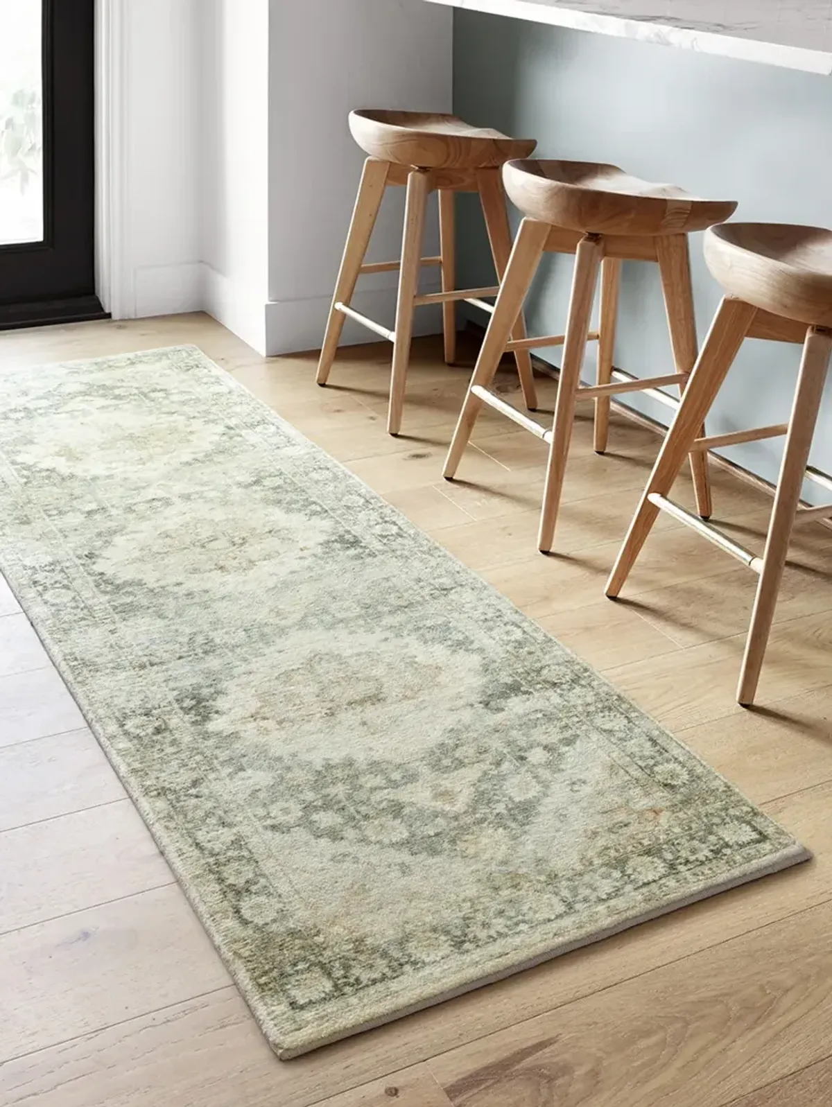 Rosette ROS08 2'6" x 9'9" Rug