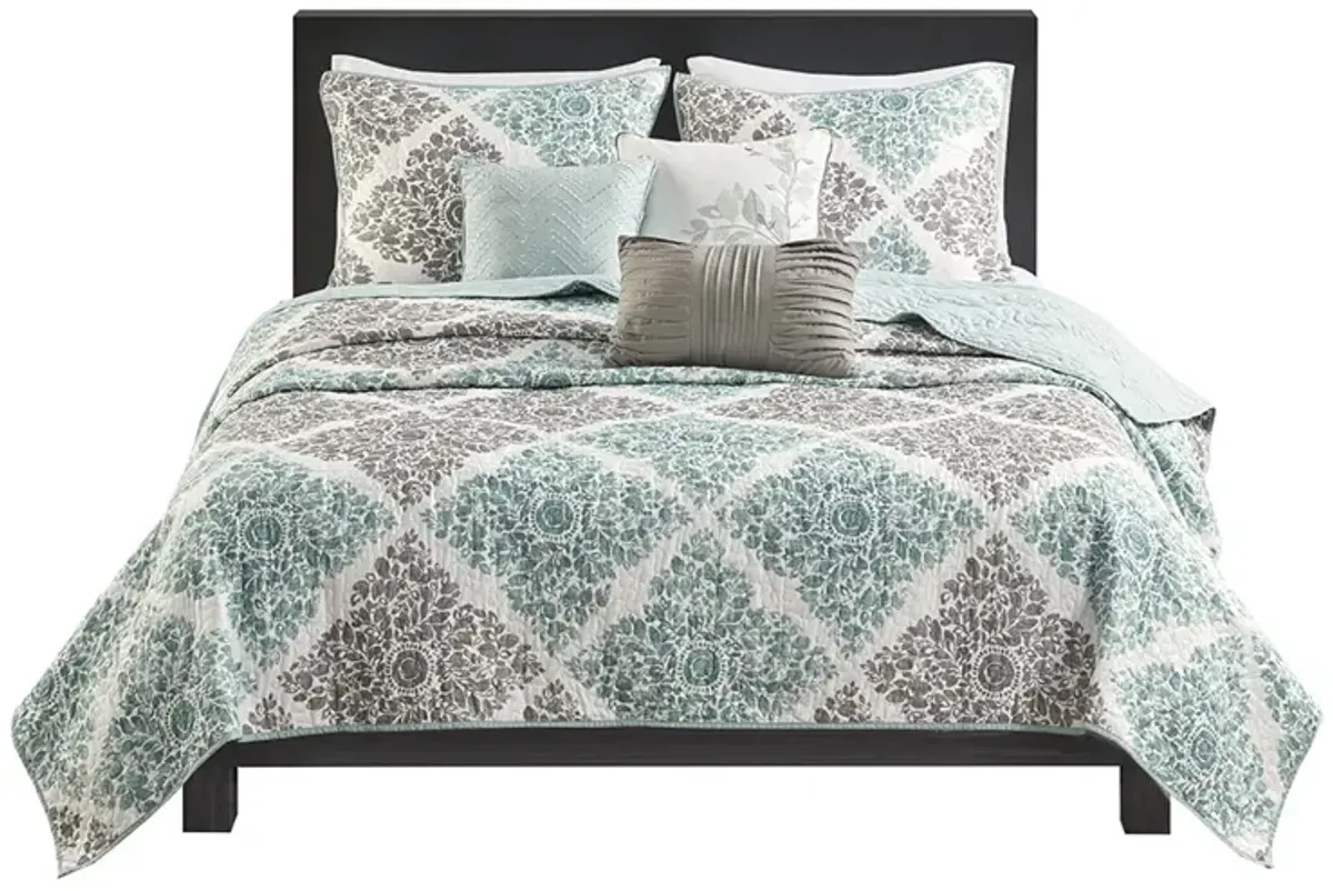 Gracie Mills Mitchell 6-Piece Reversible Quilt Set and Coordinating Throw Pillows