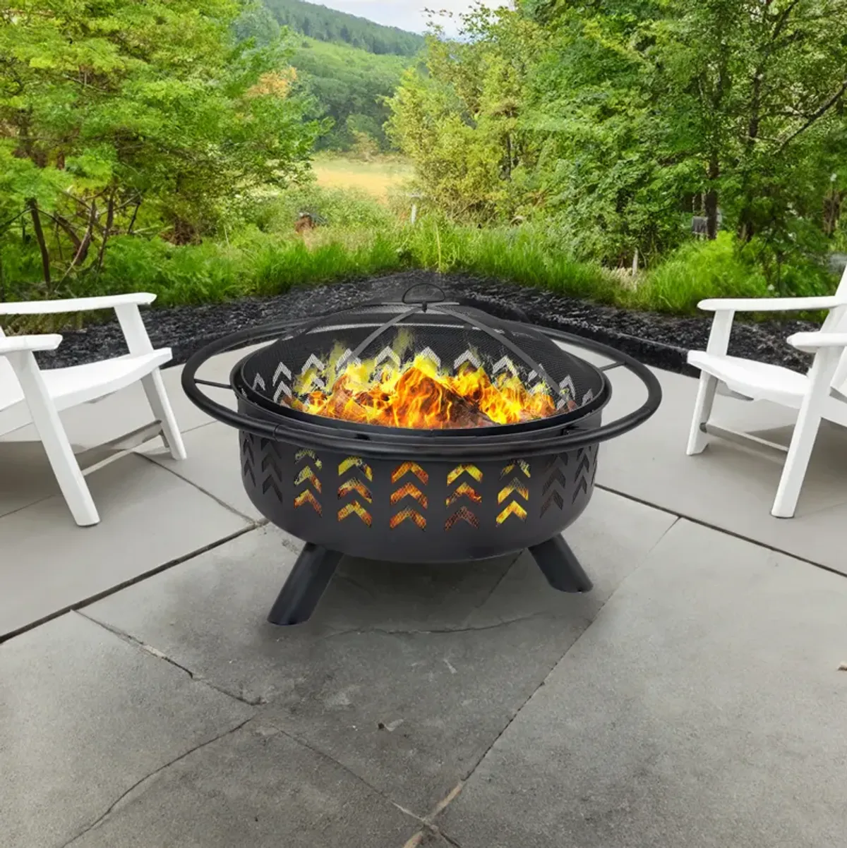 Sunnydaze 36 in Steel Arrow Motif Fire Pit with Spark Screen - Black