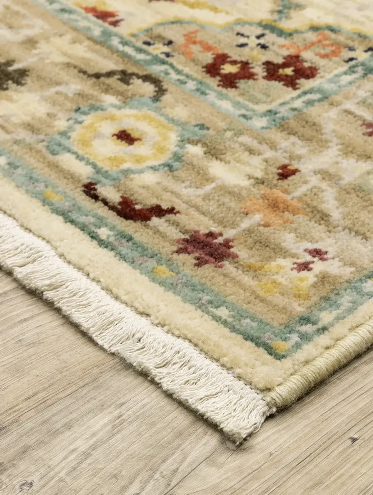 Lilihan 2' x 3' Beige Rug