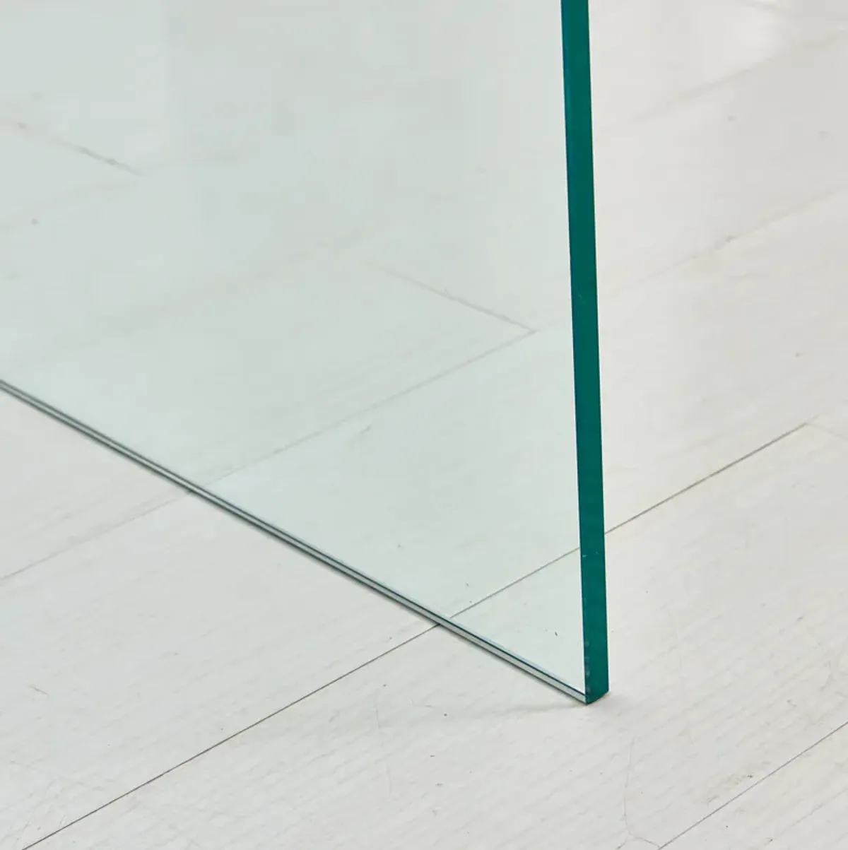 Tempered Transparent Glass End Table, Small Sofa Table with Sleek Design