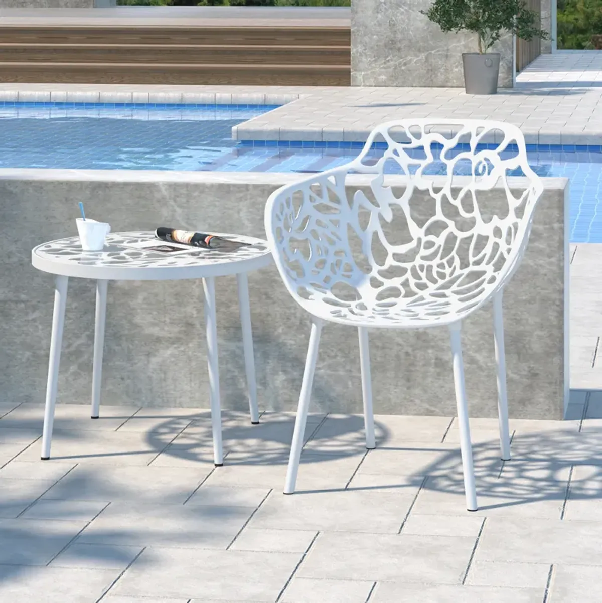 LeisureMod Devon Tree Design Glass Top Aluminum Base Outdoor End Table