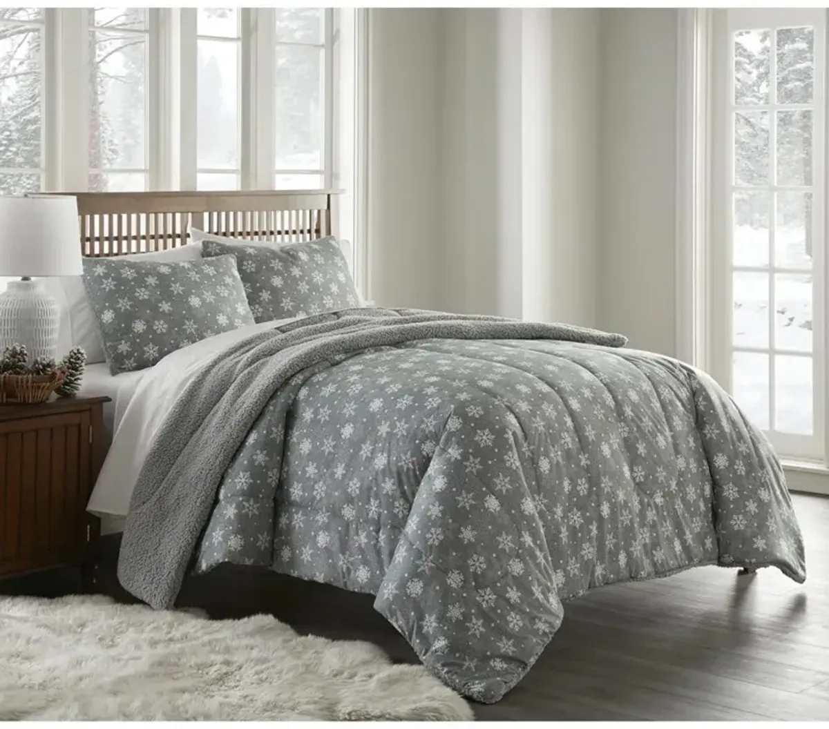 Micro Flannel Reverse to Sherpa Comforter Set