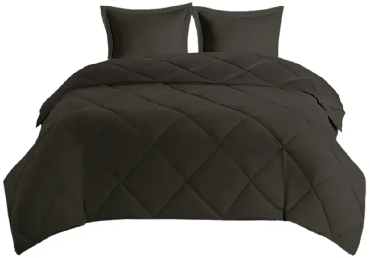 Gracie Mills Vicente Reversible Diamond Quilt Down Alternative Comforter Set with 3M Scotchgard Protection