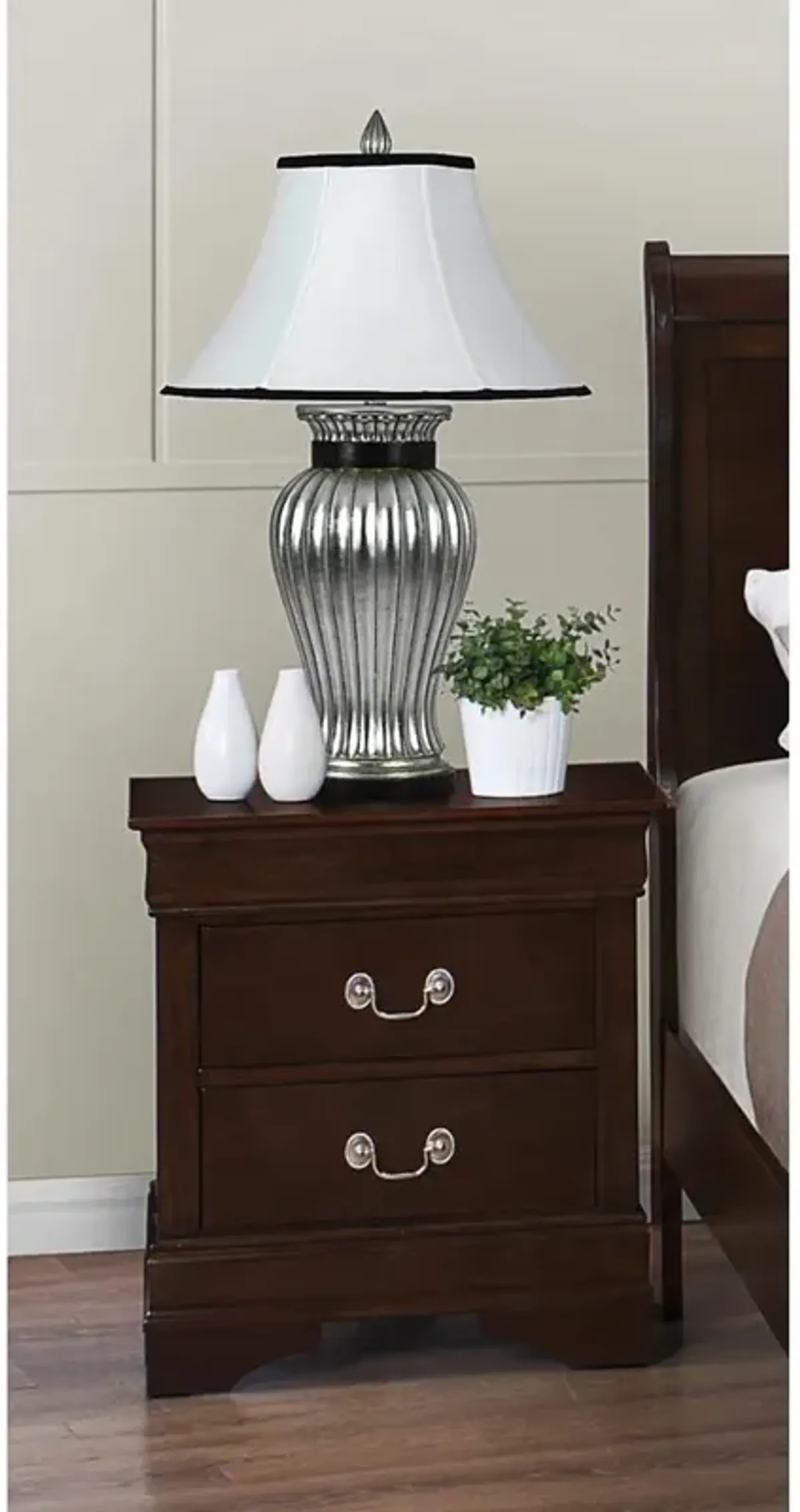 Louis Philippe 2-drawer Nightstand Cappuccino