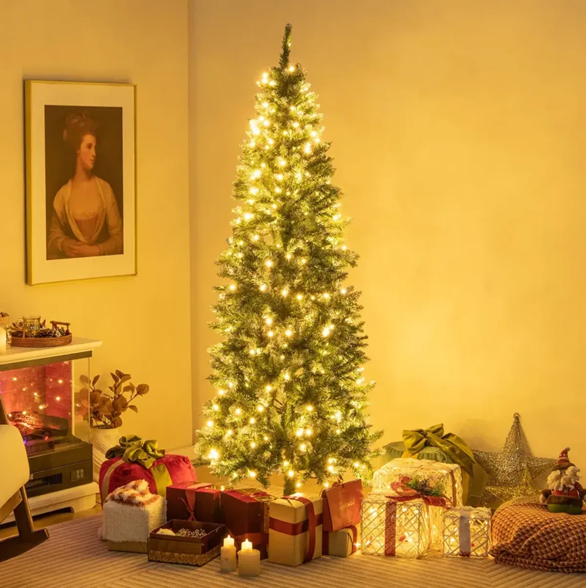 Pre-Lit Artificial Christmas Tree with Snowy Branch Tips for a Wintery and Festive Holiday Atmosphere