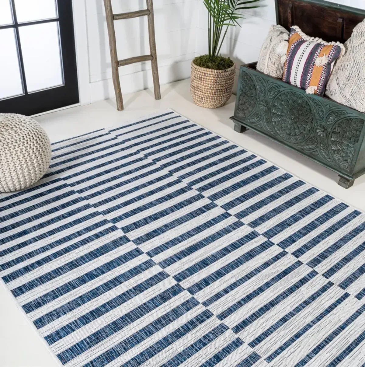 Sukie Modern Offset Stripe Indoor/Outdoor Area Rug