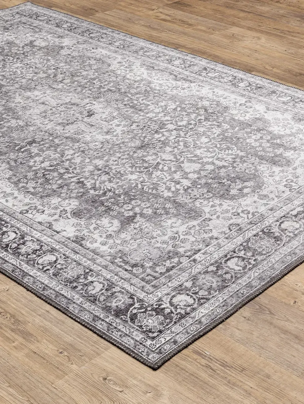 Sofia 5'3" x 7'6" Charcoal Rug