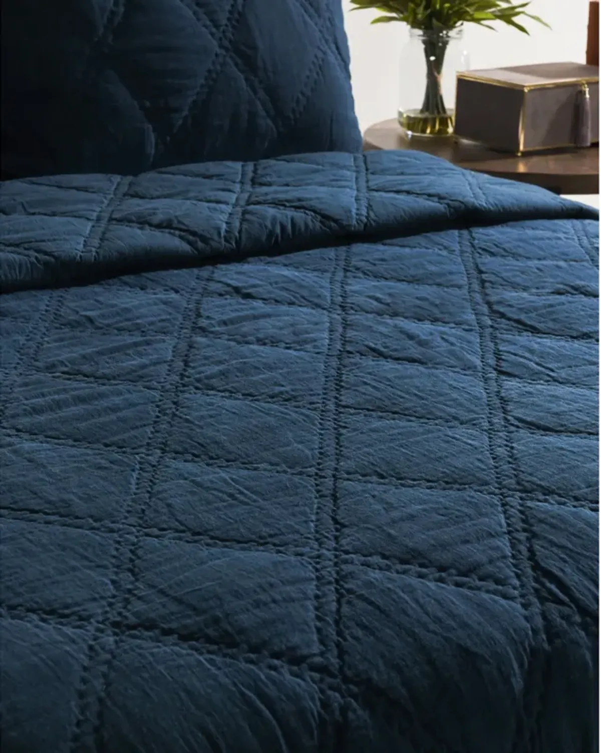 Hara Hand Quilted Flax Linen Quilt Polyester Fill, Midnight Blue-Benzara