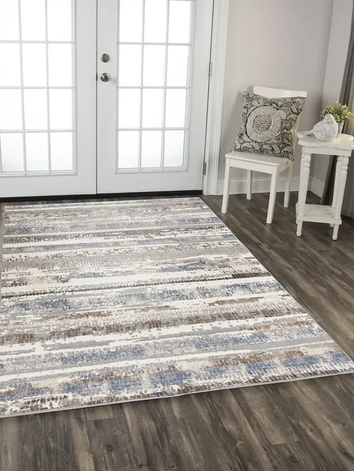 Ventura VRA746 2'6" x 8' Rug