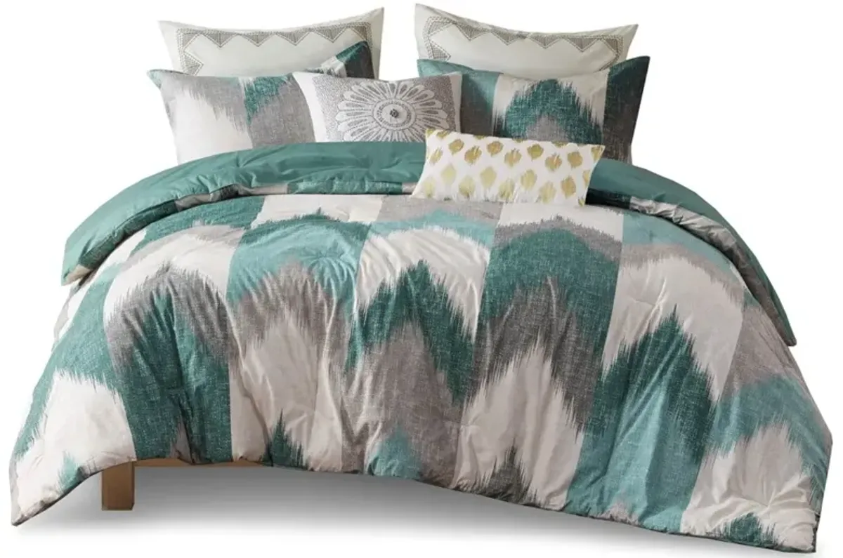 Gracie Mills Heise Ikat Chevron Comforter Set