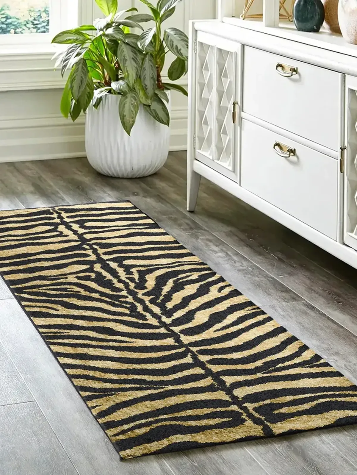 Akina AK1 Gold 2'3" x 7'6" Rug