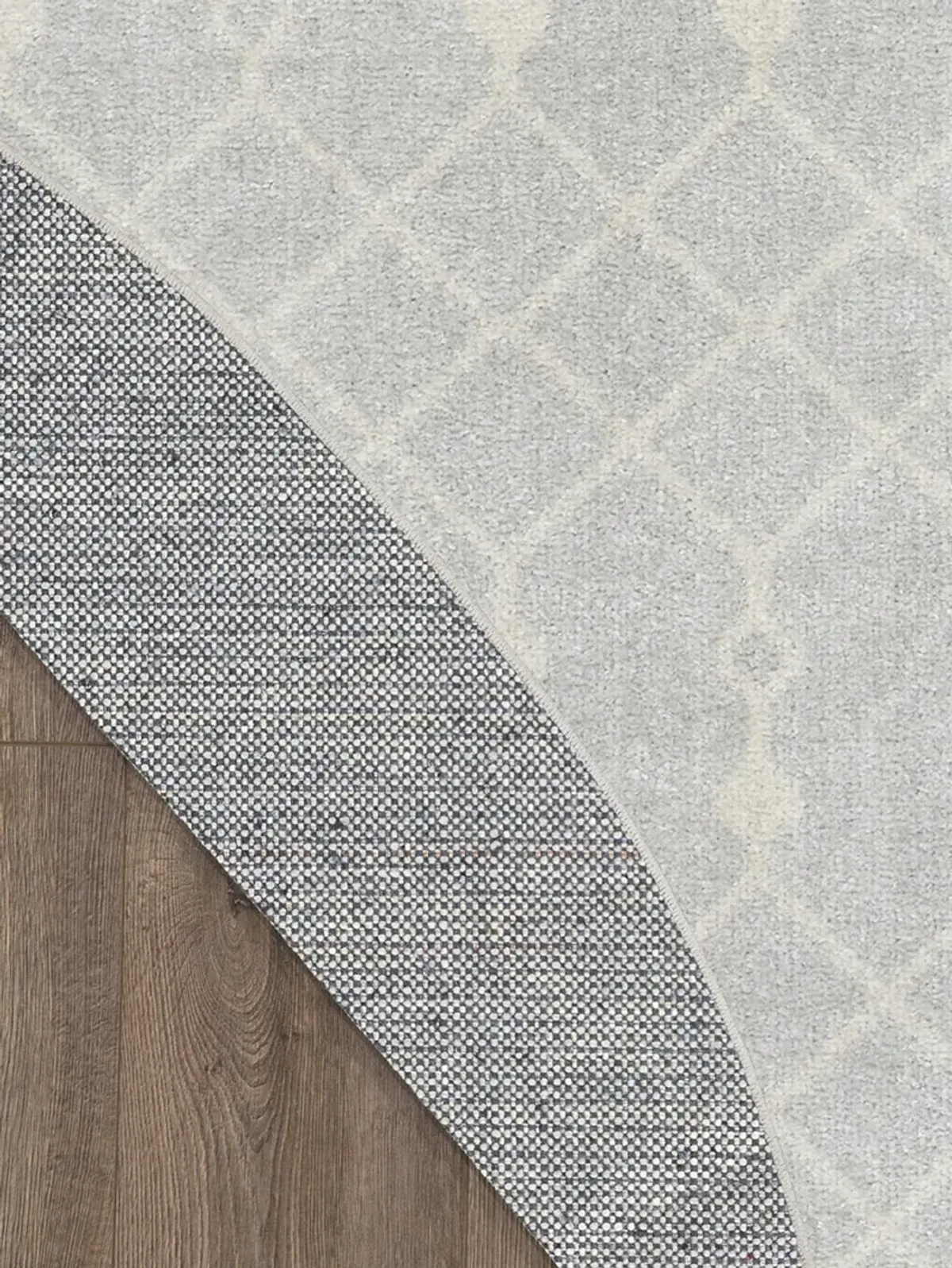 Astra Machine Washable ASW10 Gray 4' Round Rug