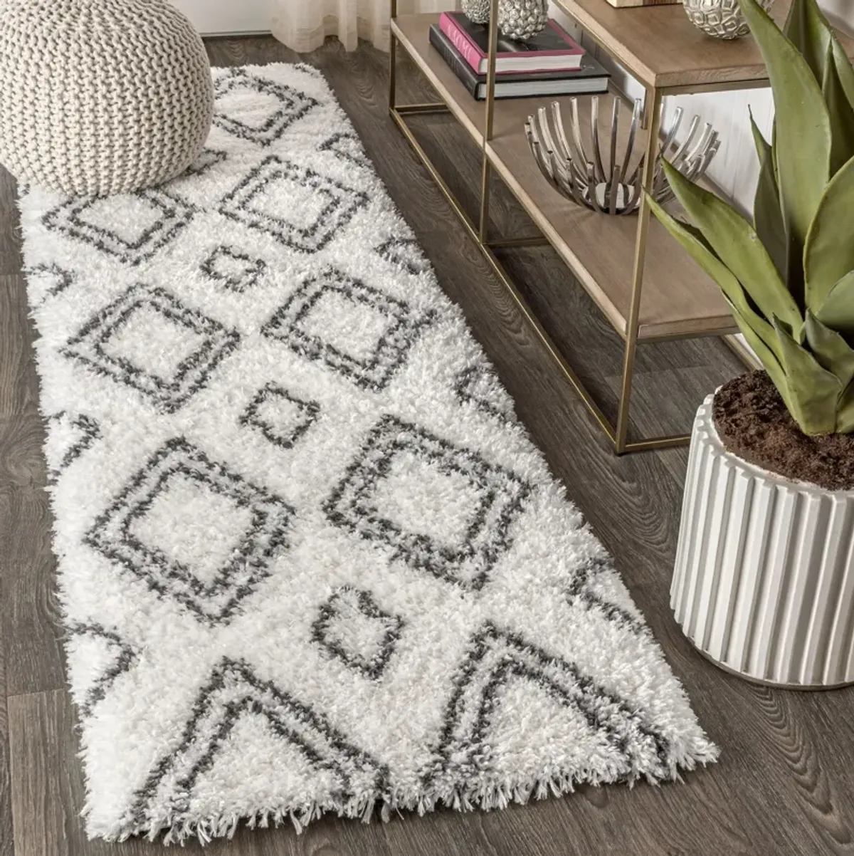 Beni Moroccan Style Diamond Shag Area Rug