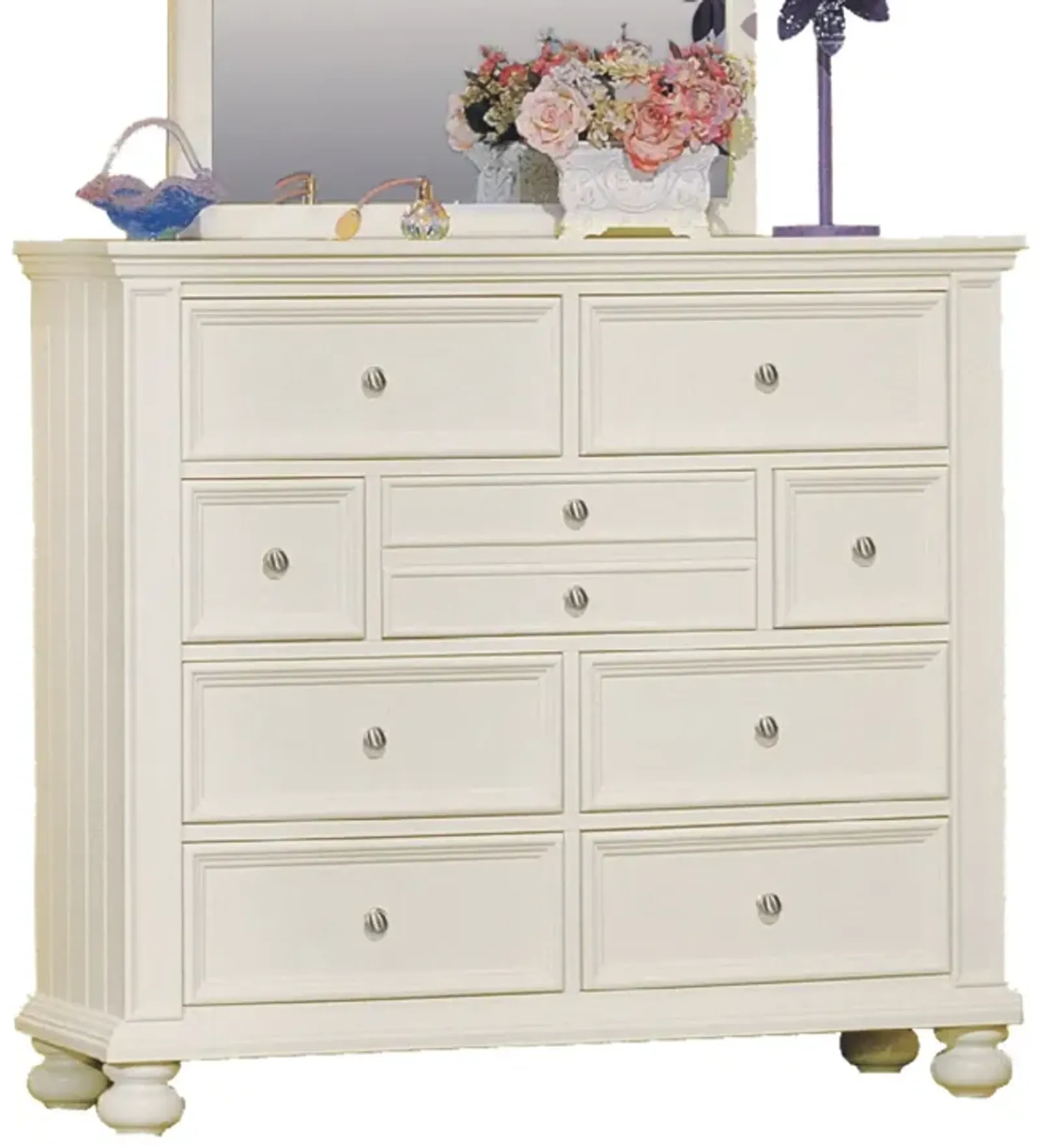 Cape Cod 9-Drawer Dresser in White