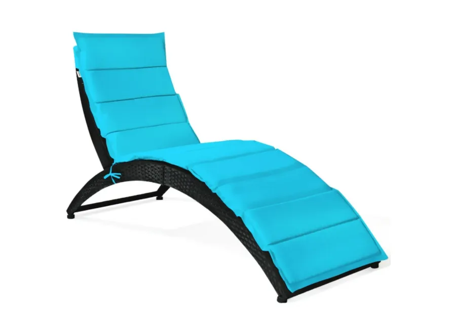 Hivvago Folding Patio Rattan Portable Lounge Chair Chaise with Cushion