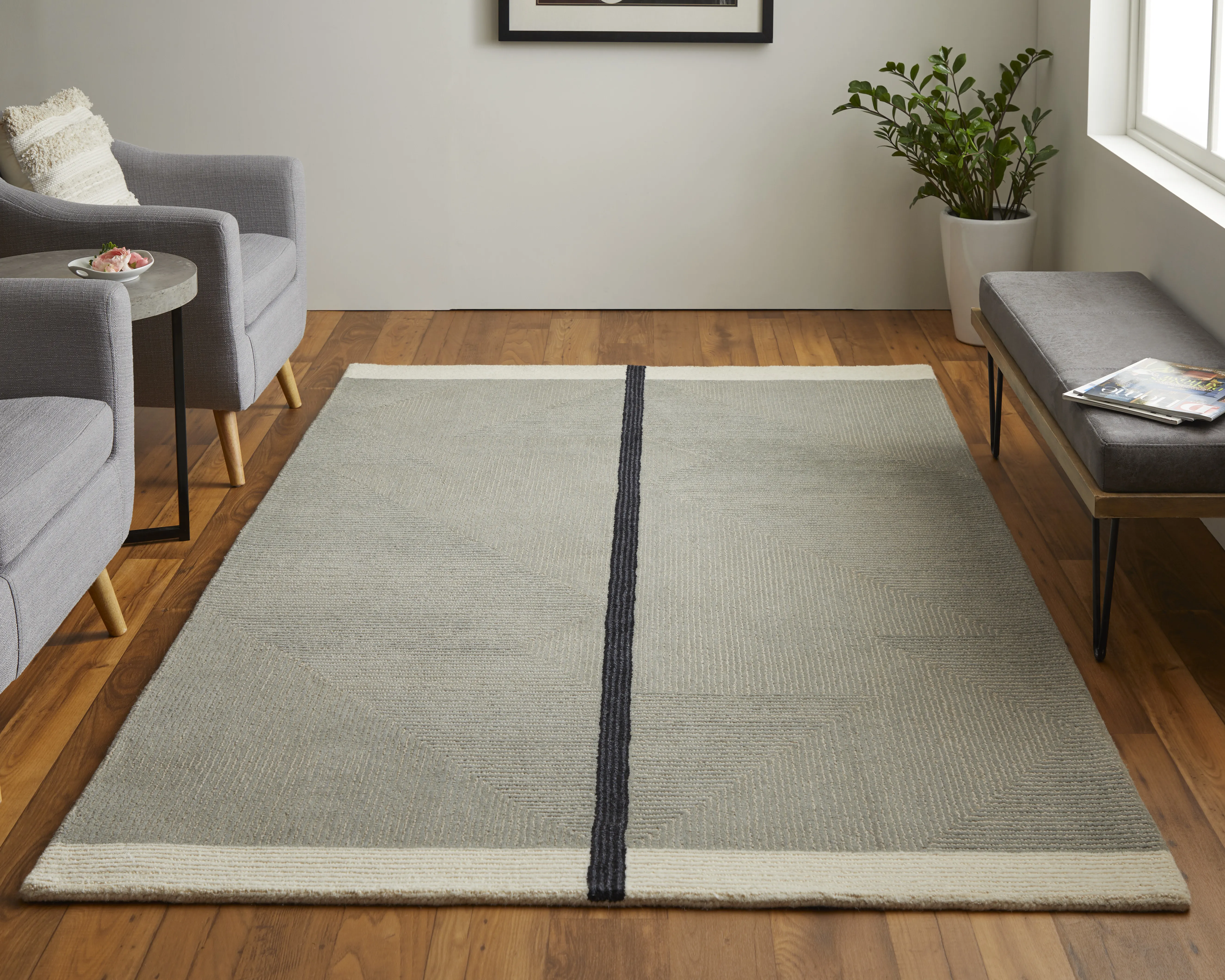 Maguire 8904F Taupe/Black 5' x 8' Rug