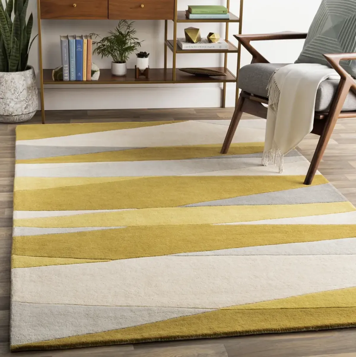 Forum FM-7203 6' Round Yellow Rug