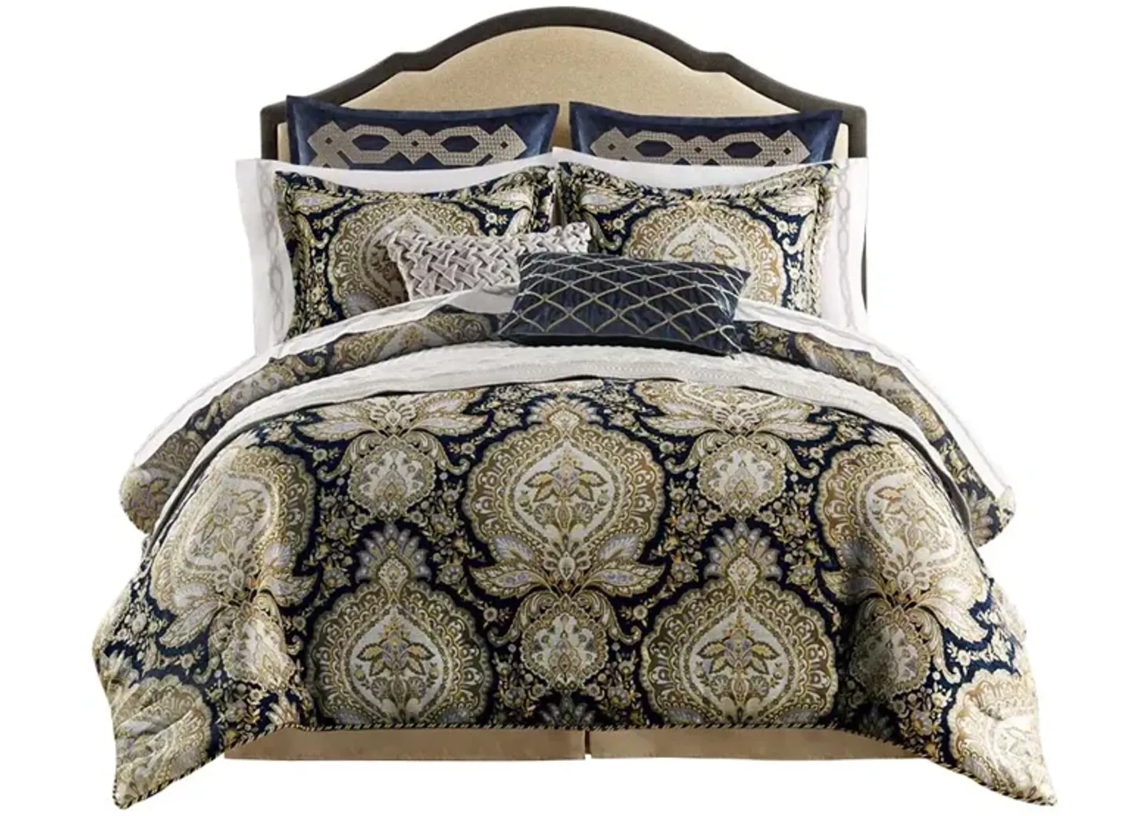 Gracie Mills Mckee 4-Piece Vintage Medallion Comforter Set