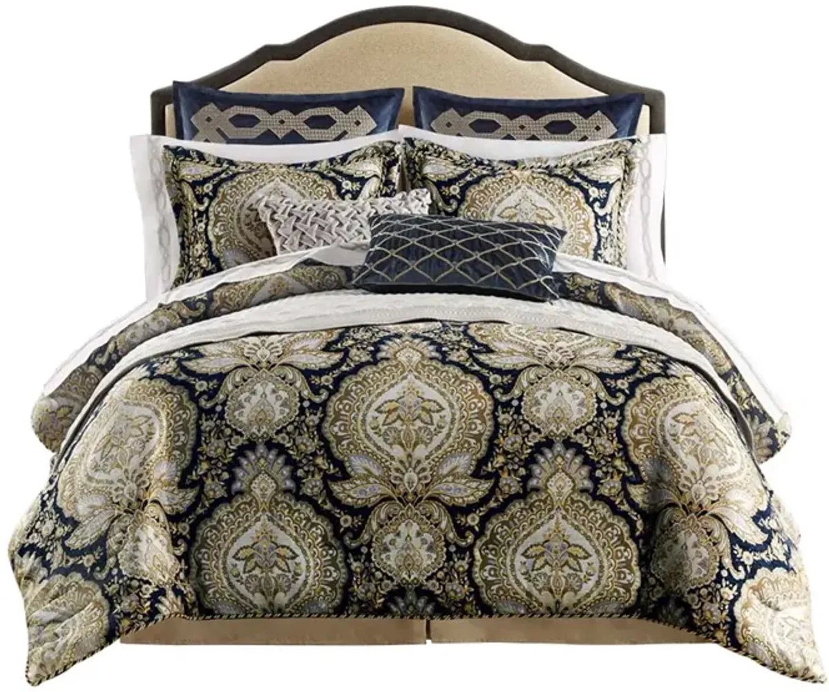 Gracie Mills Mckee 4-Piece Vintage Medallion Comforter Set