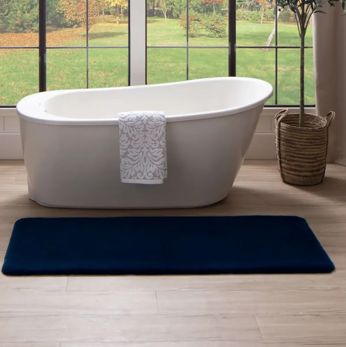 Lavish Plush Indigo 2' 3" x 3' 9" Bath Mat