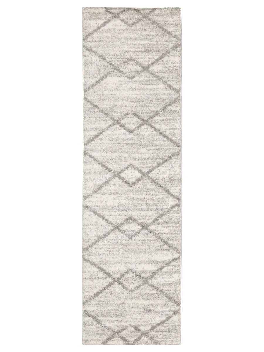 Verona 2'3" x 7'6" Ivory Rug