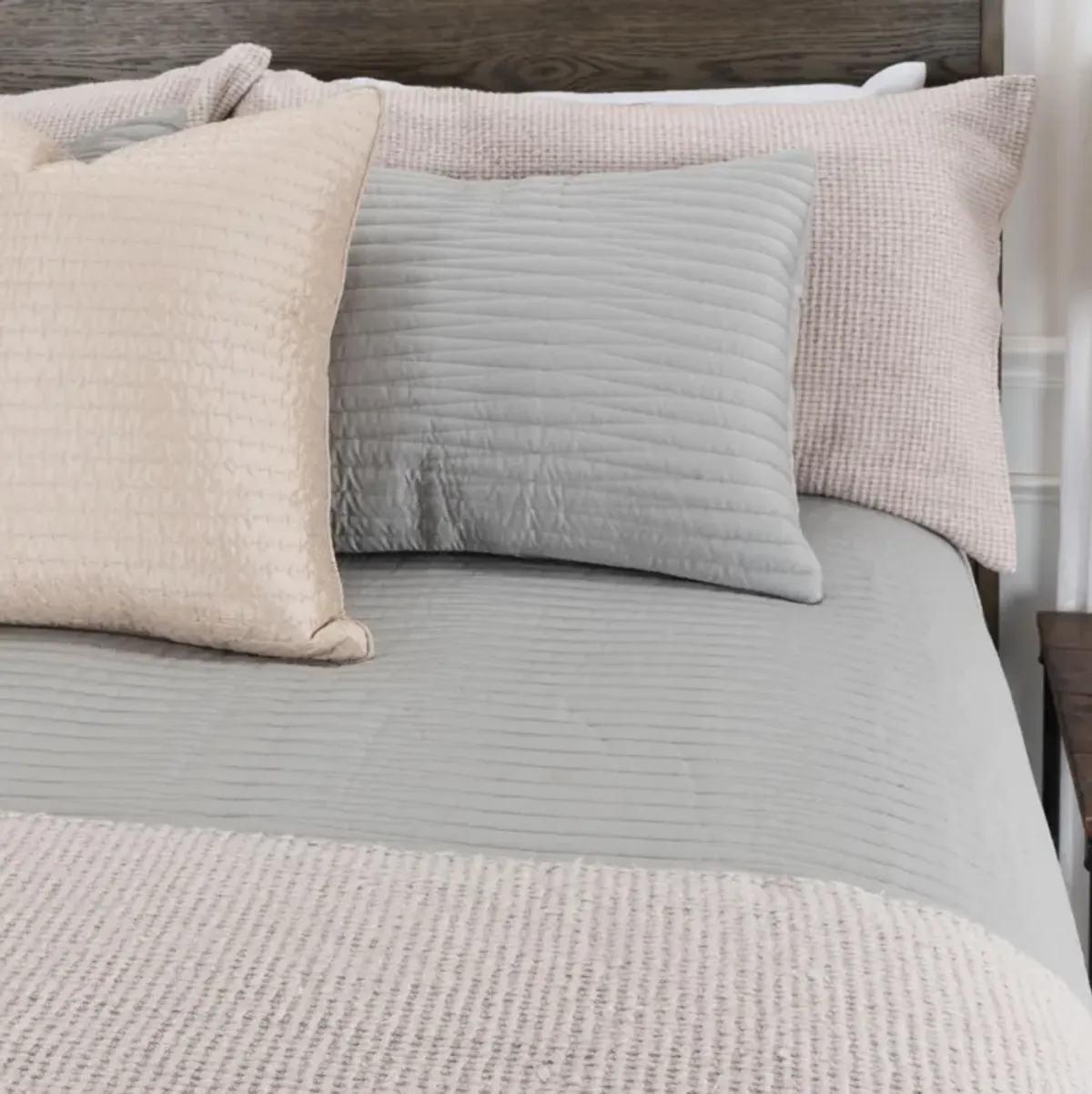 90" x 92" Queen Quilt Set