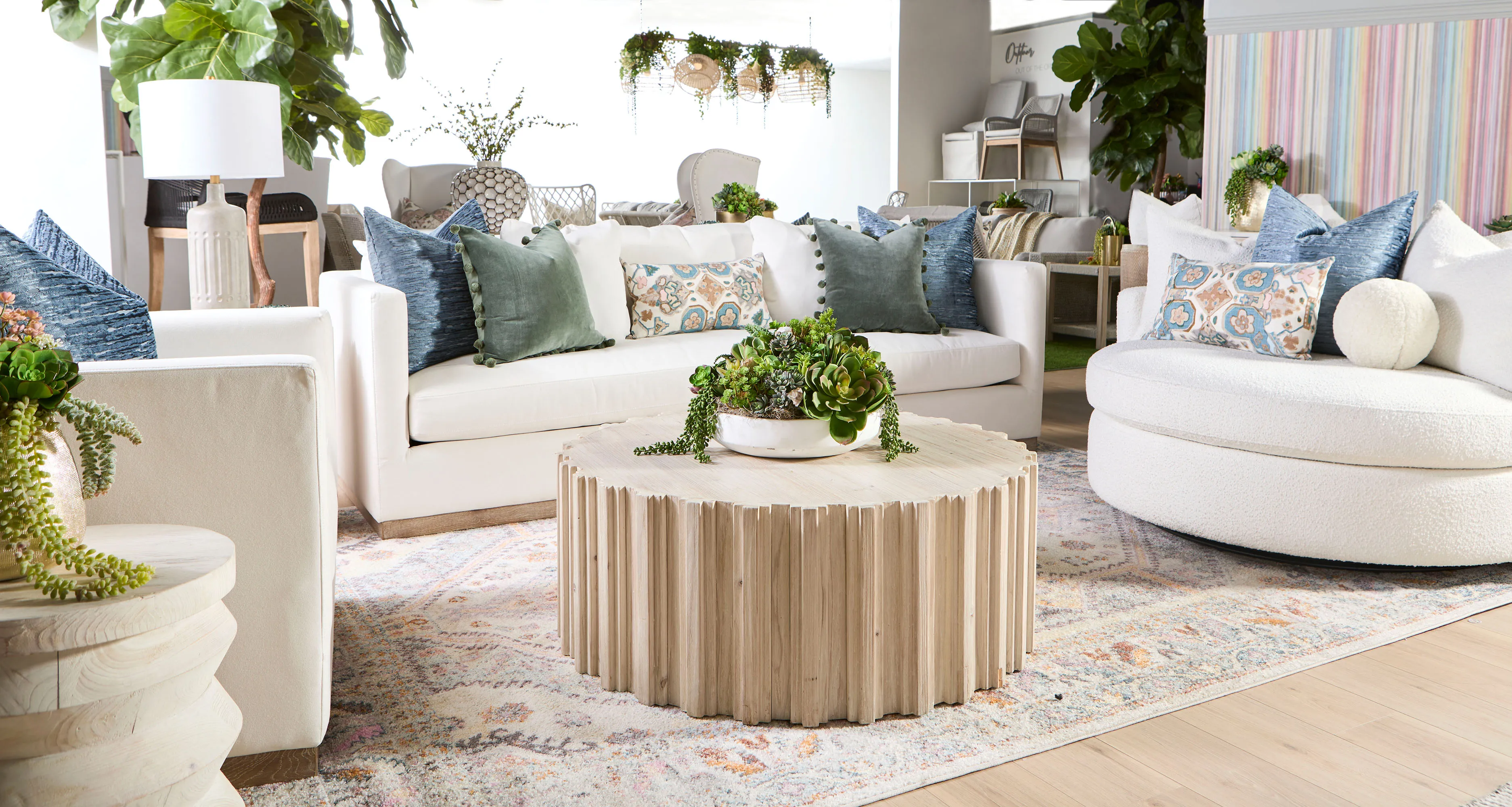 Pier Accent Table