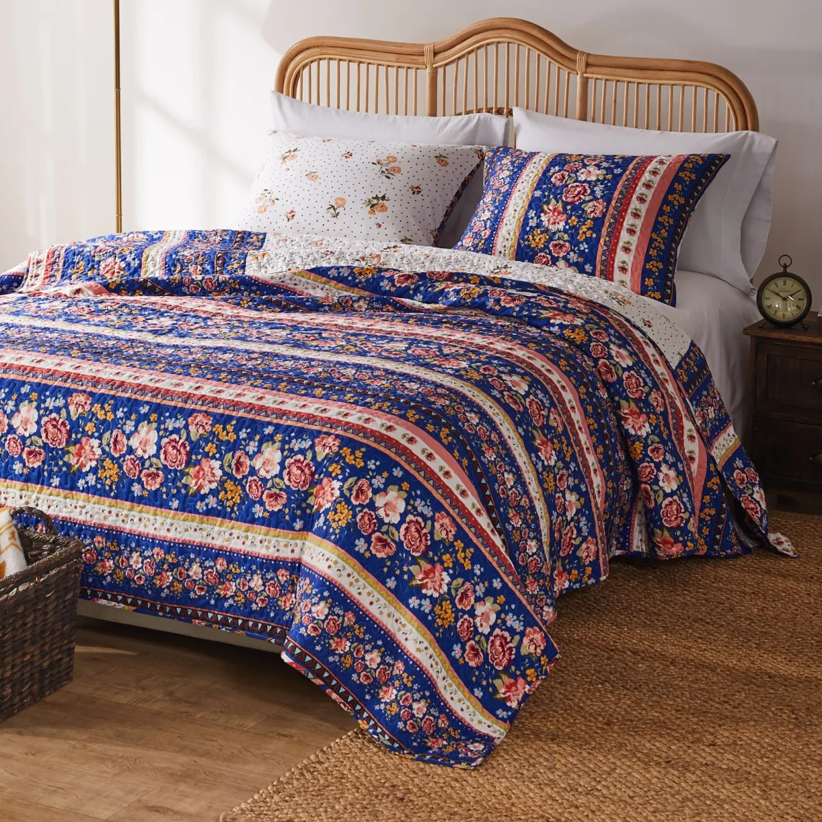 Greenland Home Fashions Marsha Quilt and Pillow Sham Set - Twin 68x88", Blue