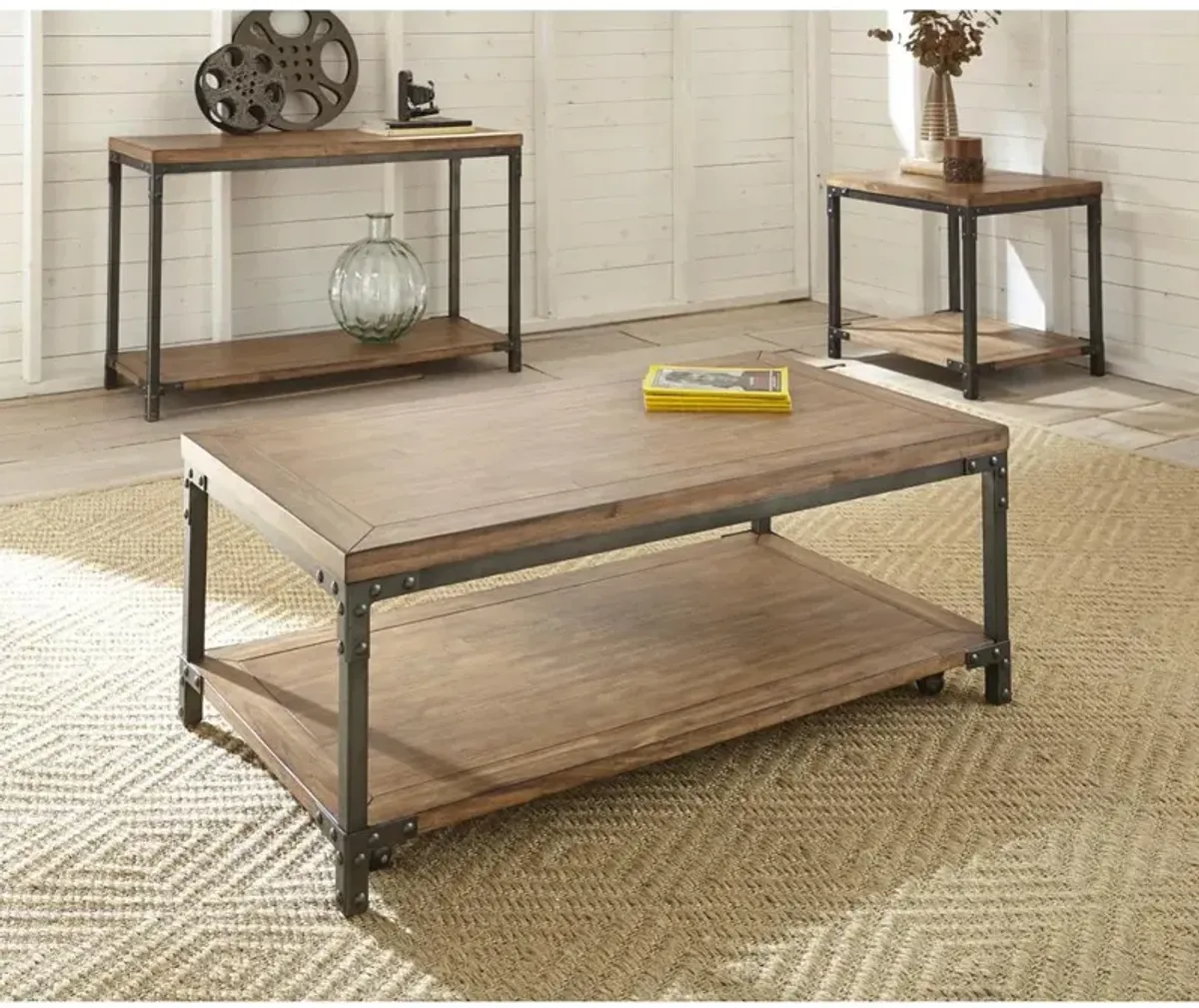 Lantana Cocktail Table w/Caster