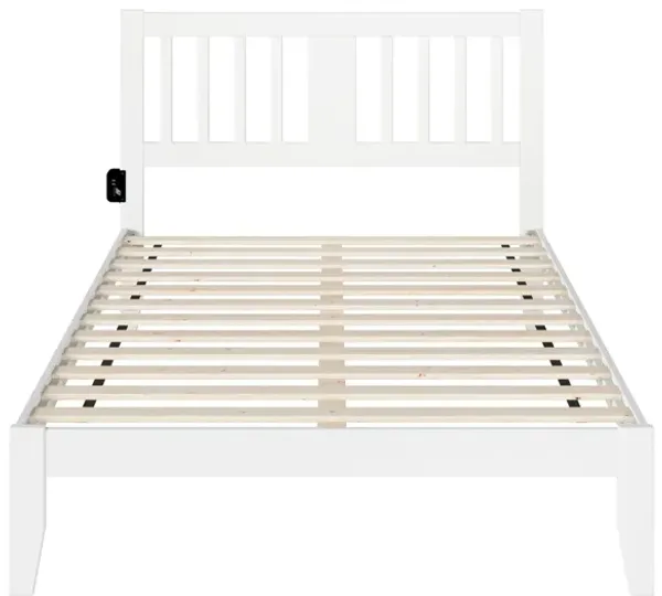 Tahoe Full Bed with USB Turbo Charger in White