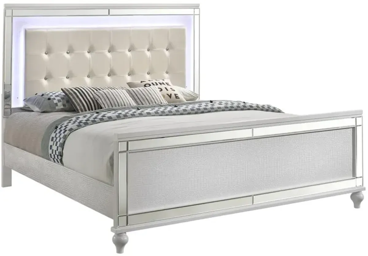 New Classic Furniture Furniture Valentine Solid Wood King Size Lighted Bed in White