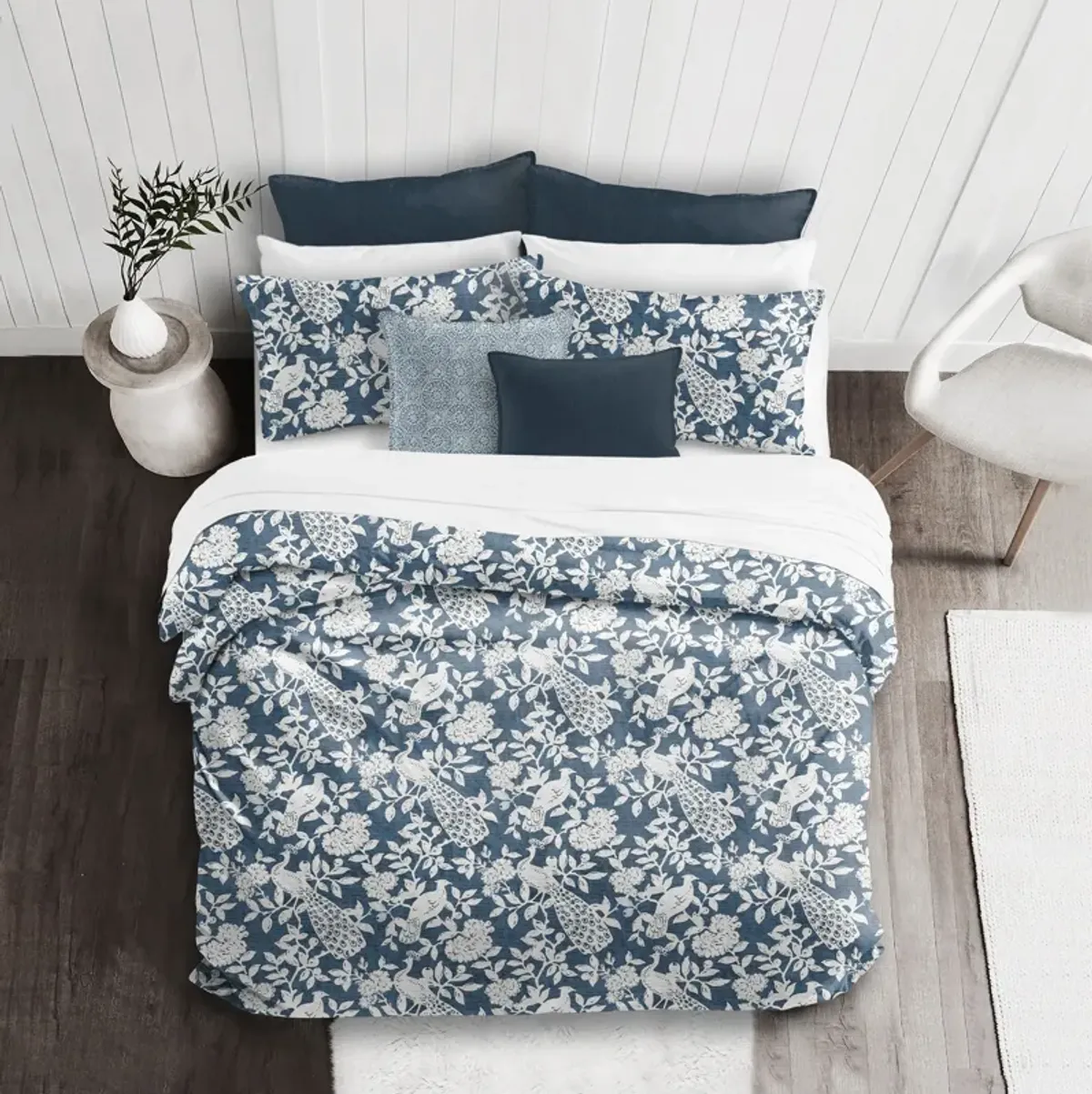 6ix Tailors Fine Linens Lark Navy Coverlet Set