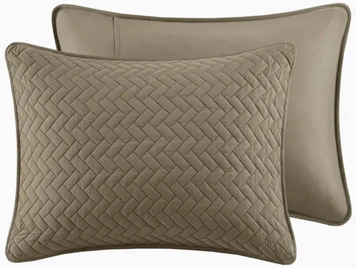 Gracie Mills Ria Solid Oversized Herringbone Quilt Set