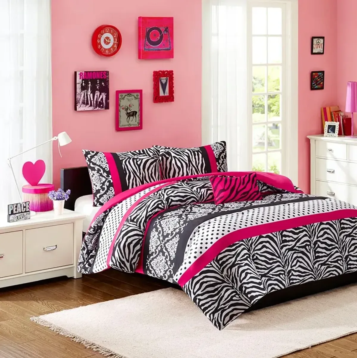 Gracie Mills Morse 4-Piece Striped Damask and Zebra Printed Comforter Set - Twin XL