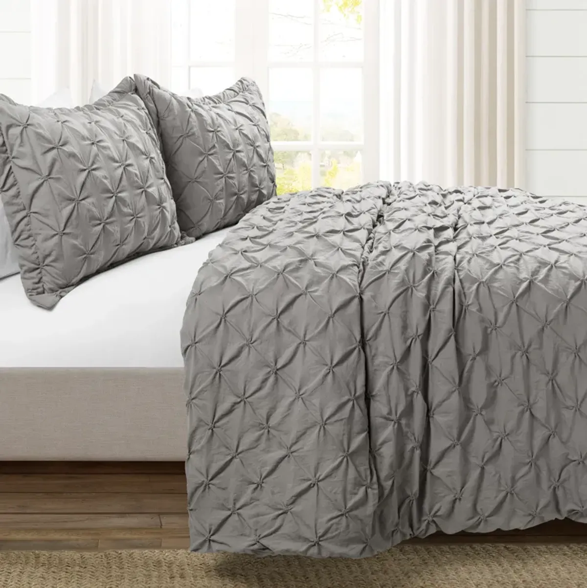 Ravello Pintuck Soft Oversized Duvet Cover  3Pc Set