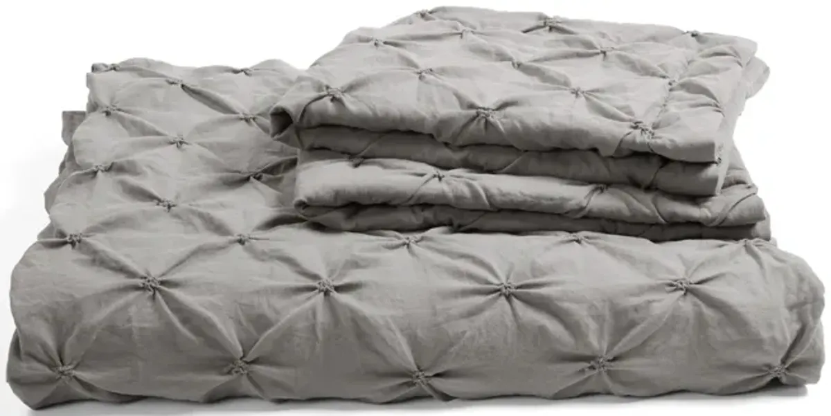 Ravello Pintuck Soft Oversized Duvet Cover  3Pc Set