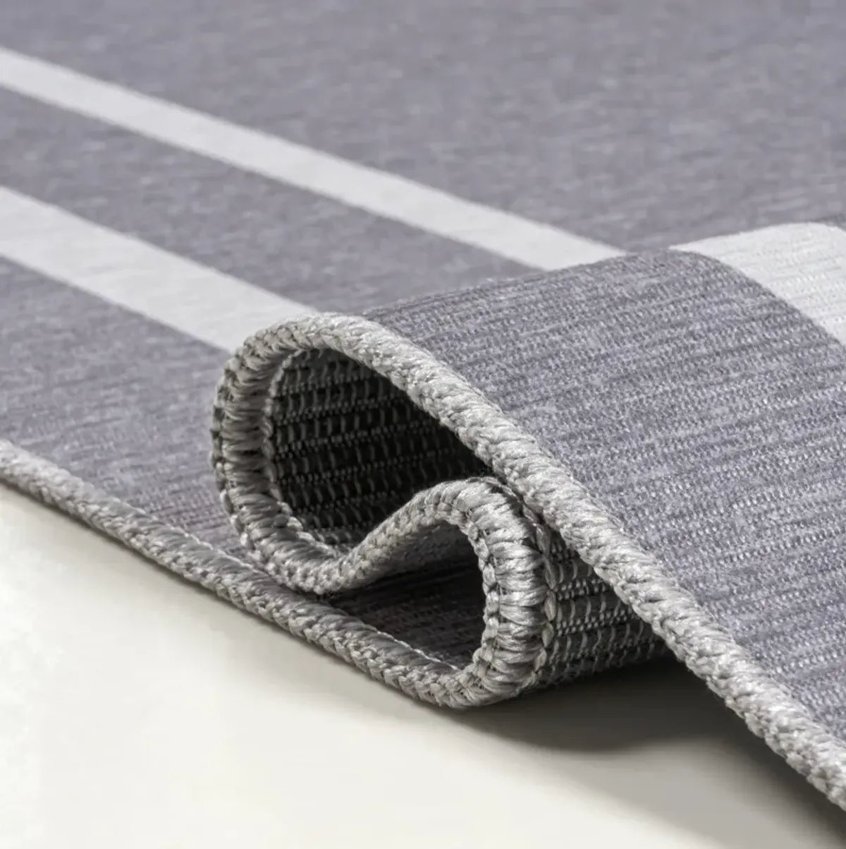 Sloane Classic 2-Stripe Border Washable Area Rug